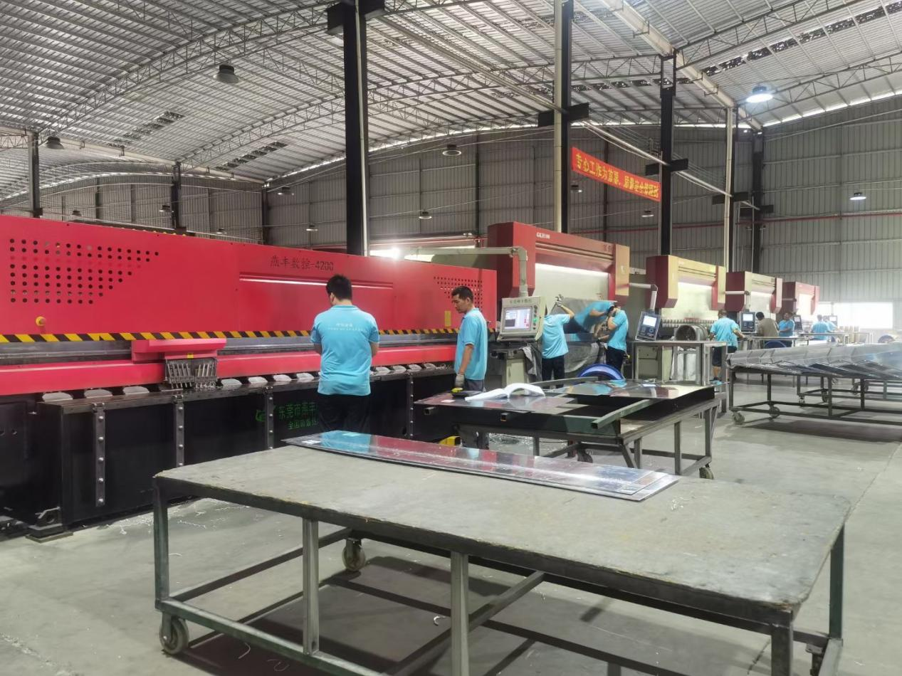 Semangat ketrampilan bengkel veneer aluminium sumunar