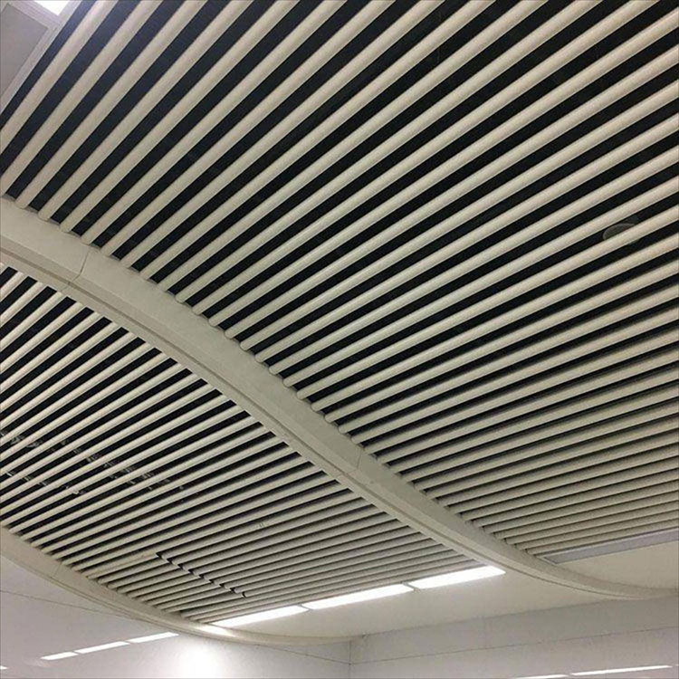Apa Kaluwihan saka Langit-langit Logam Aluminium?