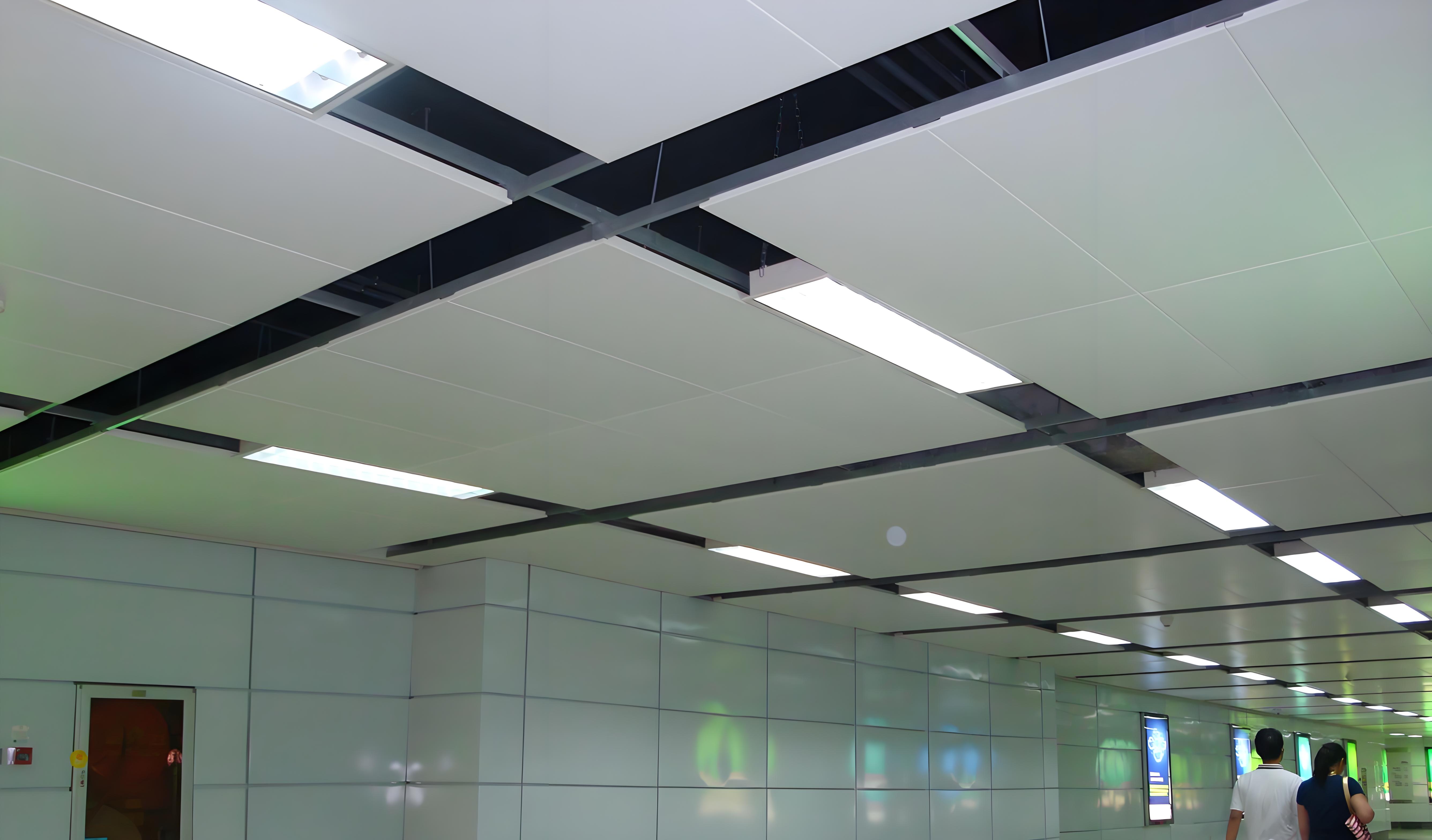 Kepiye langit-langit veneer aluminium? Apa kaluwihan?